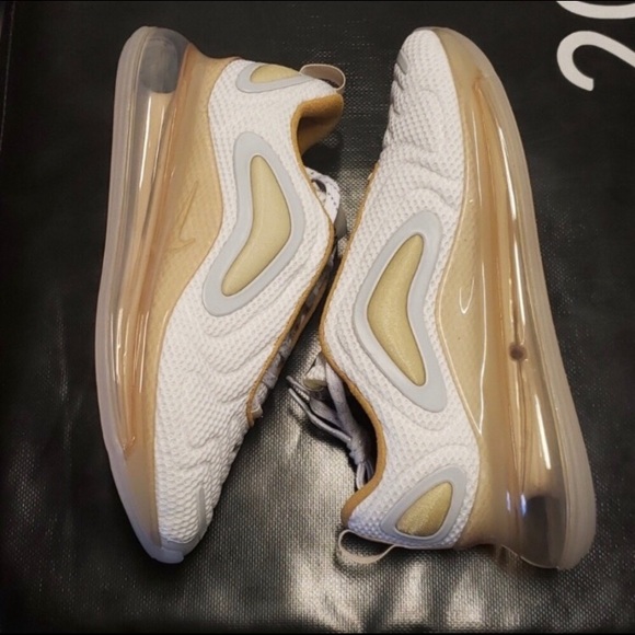 *Brand New* Nike AirMax 720s (Pale Vanilla) - Picture 6 of 8